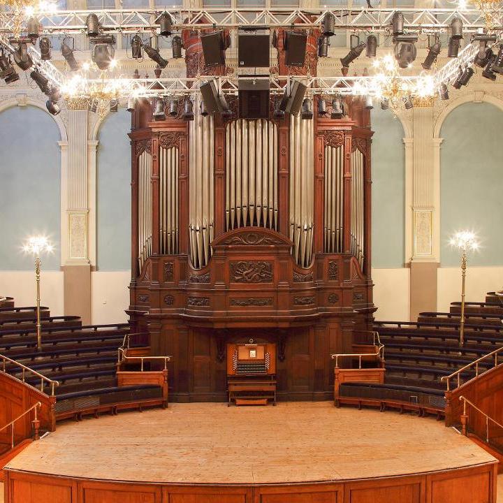 The Father Willis organ in Reading Town Hall.